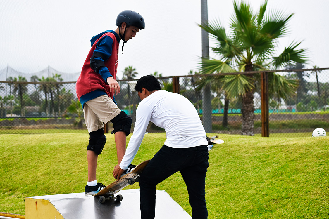 Skater en la rampa del club